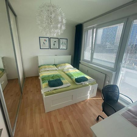 Park View City Center Location Apartment With Balcony Bratislava Buitenkant foto