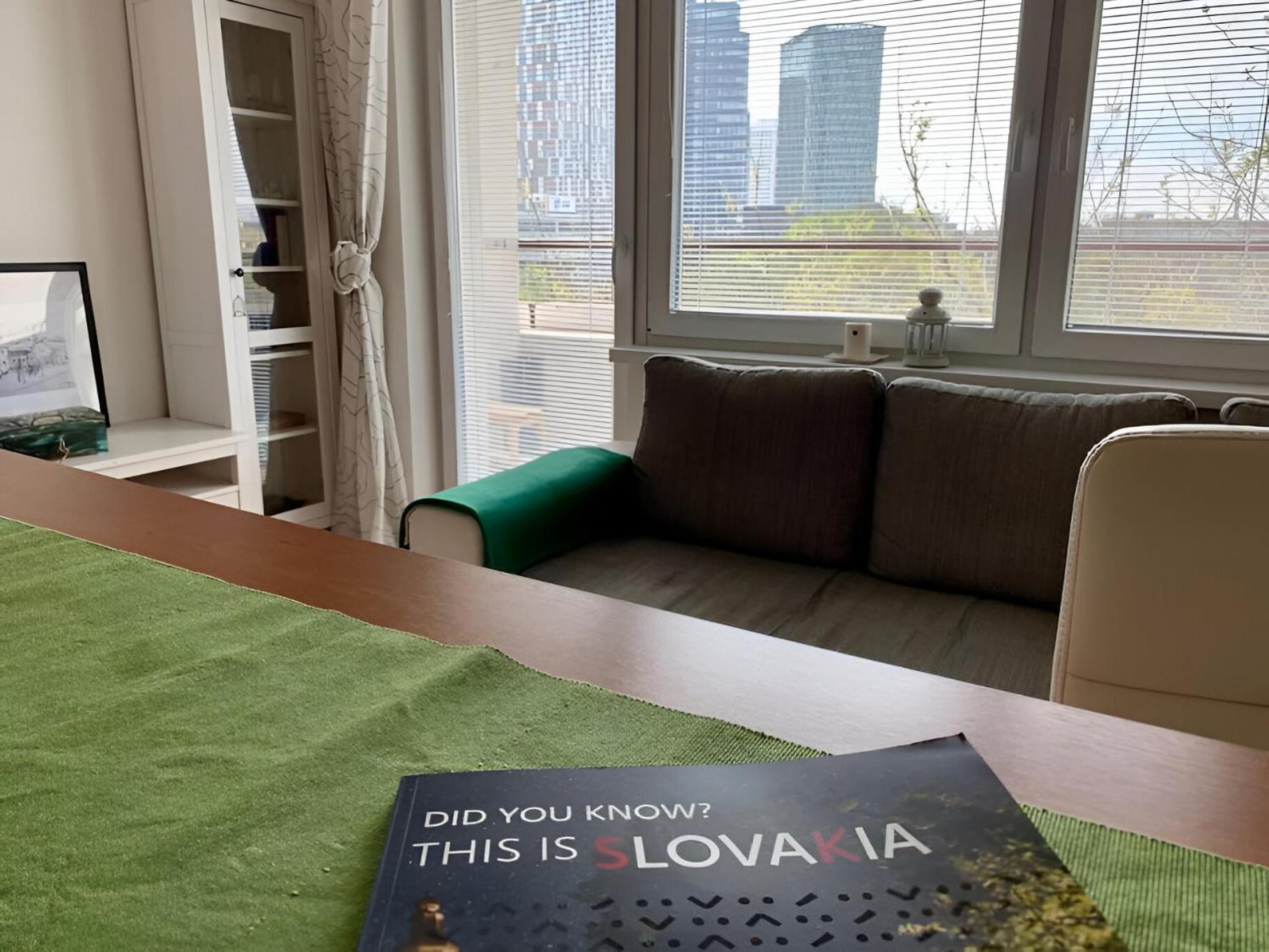 Park View City Center Location Apartment With Balcony Bratislava Buitenkant foto